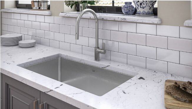 KINDRED Brookmore Undermount Sink 30.6-in x 18.2-in